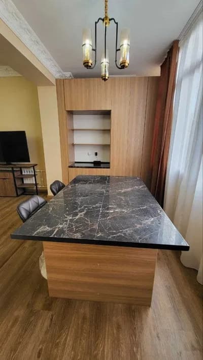 Аренда 4-комн. кв. 100 м² — 28