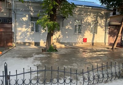 Аренда 2-комн. коммерция 200 м² — улица Олимлар