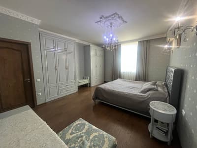 Продажа 6-комн. кв. 200 м² — улица Эльбека