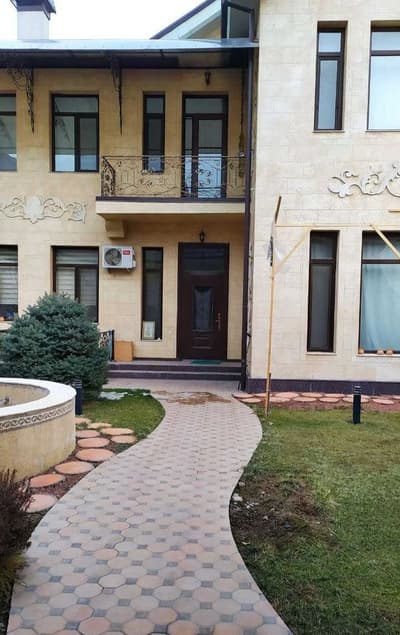 Аренда 6-комн. коммерция 380 м² — улица Ракатбоши