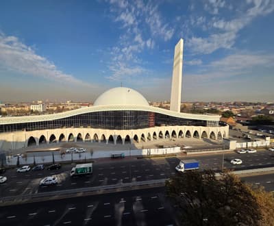 Продажа 4-комн. кв. 100 м² — улица Тимура Малика, 2Г