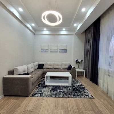 Аренда 3-комн. кв. 120 м²