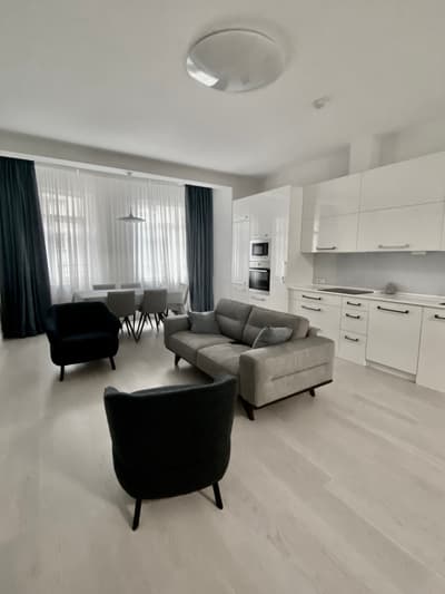 Аренда 2-комн. кв. 85 м²