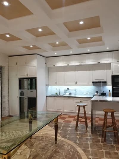 Аренда 3-комн. кв. 180 м² — 2