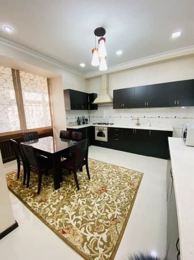 Аренда 3-комн. кв. 175 м² — 14/2