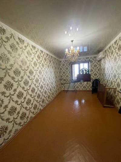 Ц13 4/4/4 , 81 м2, шошилинч сотилади