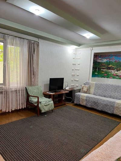 Срочно!!!  ул. М.Улугбека 1/2/5 ор-р Капитал банк, метро БИЙ