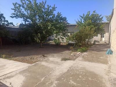 Ховли ер сотилади,ёки  аренда, ёки бартер. 6 сотих 3 хона Сергели