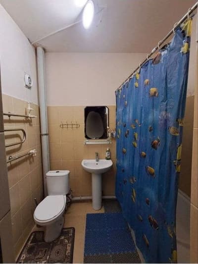 Uy sotiladi  sergiliy 3 ada  yoli yuzida joylashgan