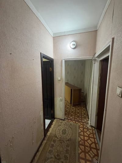 На Юнусабаде-11 Продаю квартиру