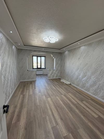 Самарканд шахар Вакзал ортидан 2хоналик 2этажда квартира сотилади наво