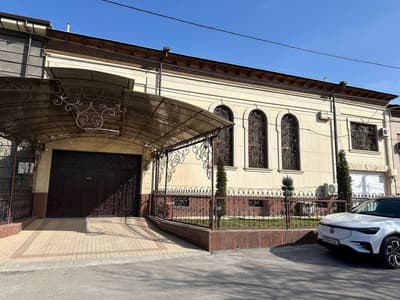 Янги таъмирдан чиққан уй — тўлиқ жиҳозланган.