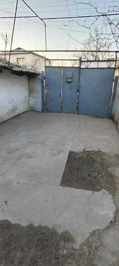 Участок сотилади 9 сот, фасад 18 м, Бектемирский район, ориентир РОВД