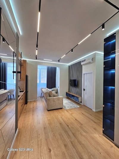 Новомосковская  2комн.  с ремонтом новостройка