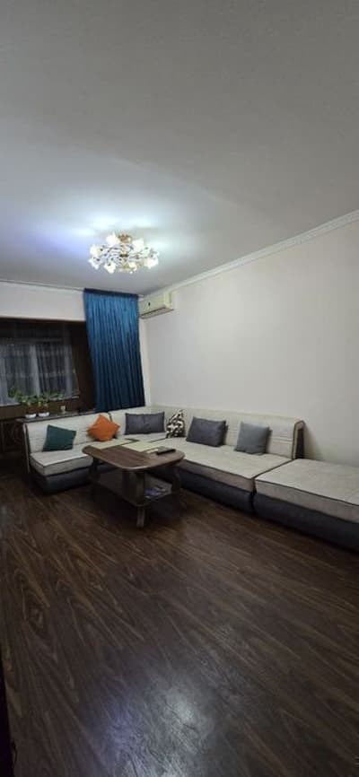 3ком.(2+1)/1/5 Учтепа 26квартал.Вдоль дороги под офис.85м2+Подвал.