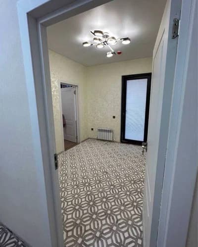 Ассалом Сохил да 1-хонали квартира сотилади. 30м2.