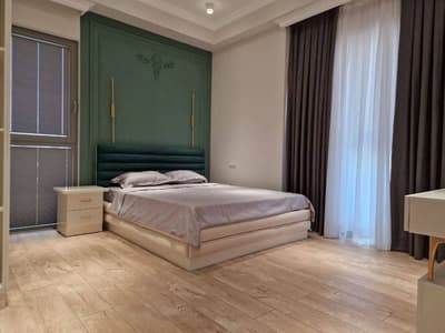 Продается 3х ком квартира. ЖК Mirabad Avenue  3/7/12. Вид во двор