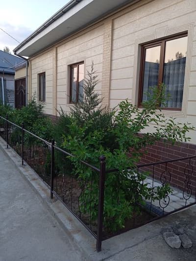 Тошкент Шахар Бектемирда уй сотилади.4 сотих 5хон