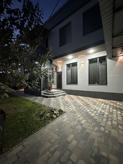 Дом 240м2  3.6 соток М.Улугбек Хумоюн геофизика