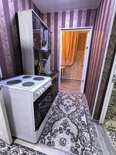 Сергели. 1 в 2х ком. На втором этаже. в деревянном доме. Ремонт