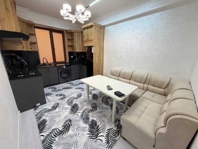 2х комнатная квартира на 6 этаже 47кв/м, в Самарканде