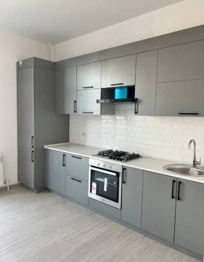 ЖК. Ассалом сохил.  1комнатная.  40м2.  С обстановкой