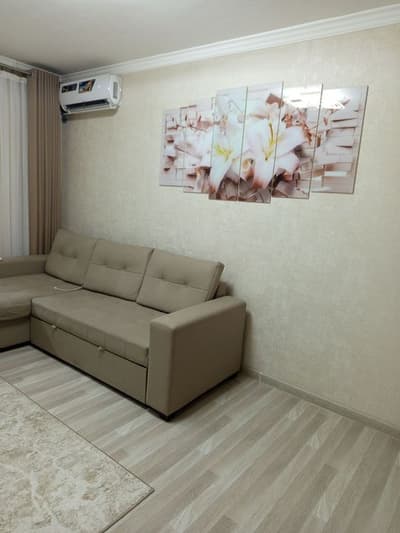 Юнусабад 15 квартал. Продается квартира  2/1/4