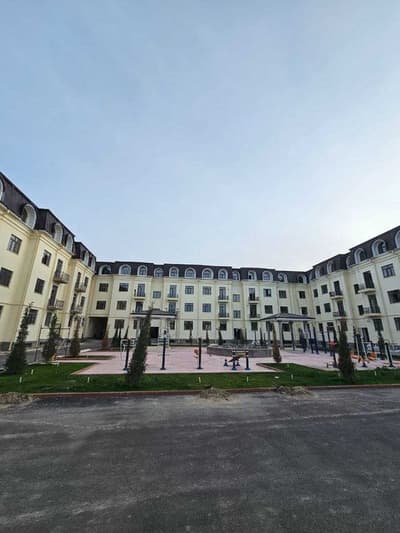 РЕГИСТОН срочно квартира сотилади 3 х 115 км 2 этажда