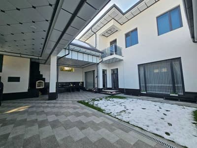 Сергели. Кумарык махалля. 3 сотихда 10 хонали 2 каватли зор уй сотаман