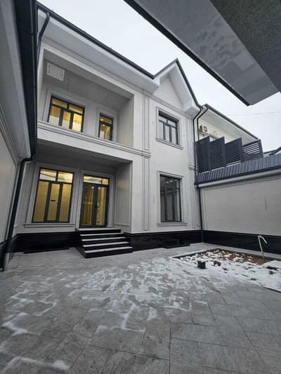 Янгихает . Шокирарык махалля. 2.5 сотихда 9 хонали янги уй сотаман .