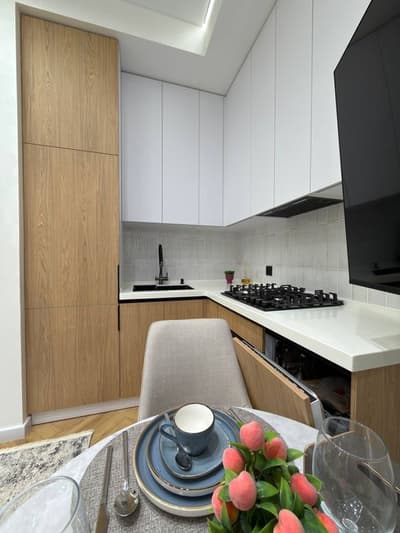 Продаётся 2ком на 5 этаже Imperial club city 33квм ор-р: Алайский