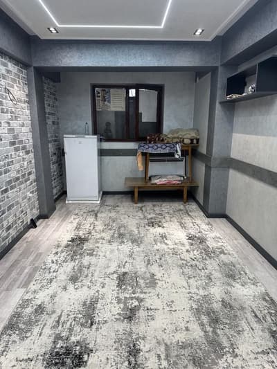 Фарход бозори якинида