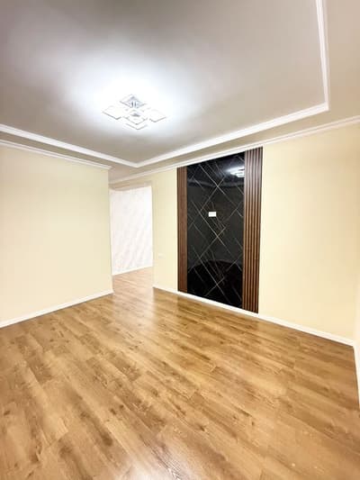 Своя!!! Яшнабад улица Иззат Новостройке продаю квартиру 2/5/8  52м2