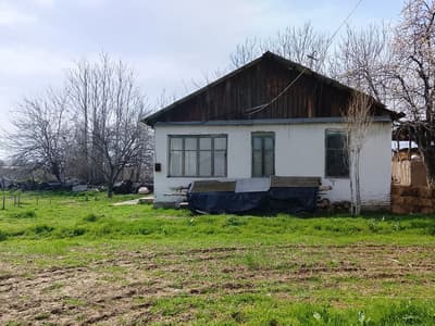 12 sotix uy sotiladi 47.000$ keliwamiz