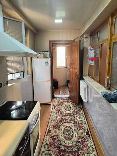 Sotiladi 4 xonalik kv Nukus kochasi, Gospitalniy, Rossiya elchixonasi