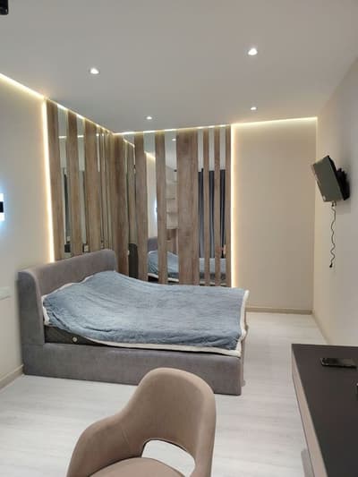 Мирабадский. Своя однокомнатная студия