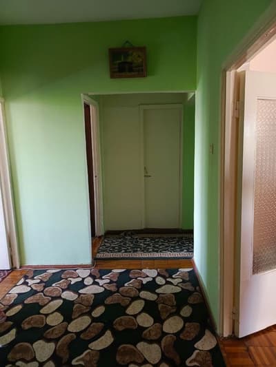 Сергели-4да 4/5/5 уй сотилади ёки участкага обмен