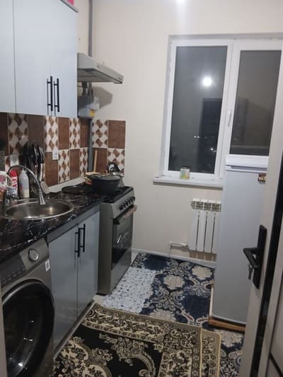 Angor tumani sharq guli mahallasida joylashgan kup qavatli uylar