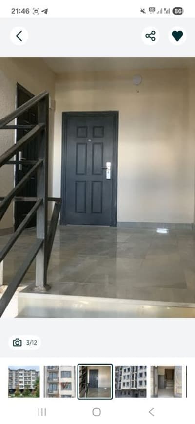 срочна продам 3 ком квартира трети итаж