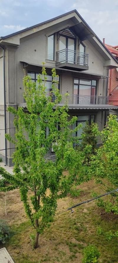 Янги Узбекистан. 2-дома, участок 6,5-соток, 7-комн+3-комн гостевой.