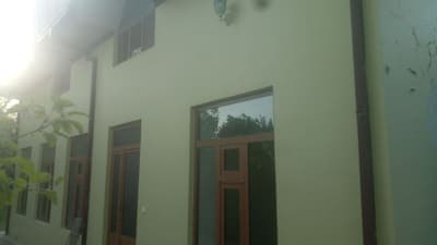 Наманган вилояти Янгиқӯрғон туманида Чортоқсой бӯйида дала-ҳовли