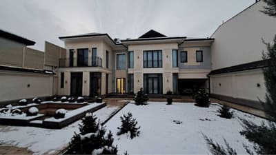 На продаже 3-х уровневый дом в Алмазарском районе