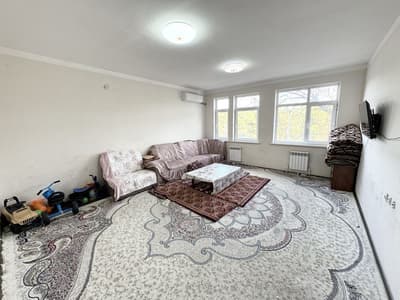 Продается 4 комнатная квартира.Мирзо Улугбекский район.Массив Карасу-6