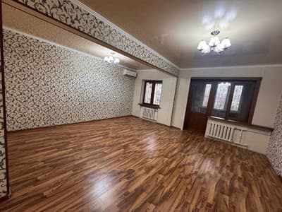 Мирабадский район  Массив куйлюк 4,4х ком.кв.светлая,чистая