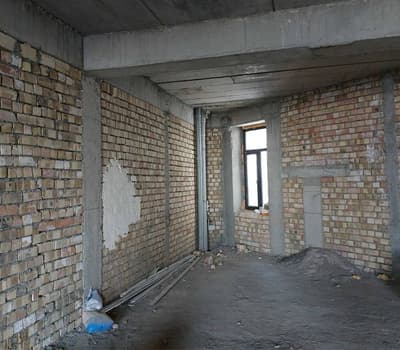 Продается коробка 100м2 в новостройке 3/5/10! Ор-р Дархан!