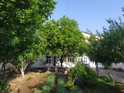 Sergeli moshina bozor roparasida 4-sotix