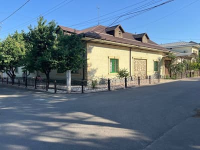 Yakkasaroy salamatinada hovli участка 4 sotix sotiladi