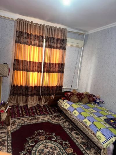 Дом 2 хонали сотилади термез шахар 5 микро шахар  марказида жойлашган