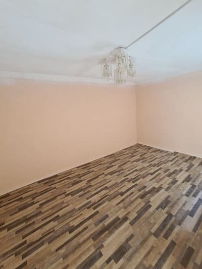 Срочно продаётся отличный ховлича 0.8сотка 1комната, туалет имеется,ме