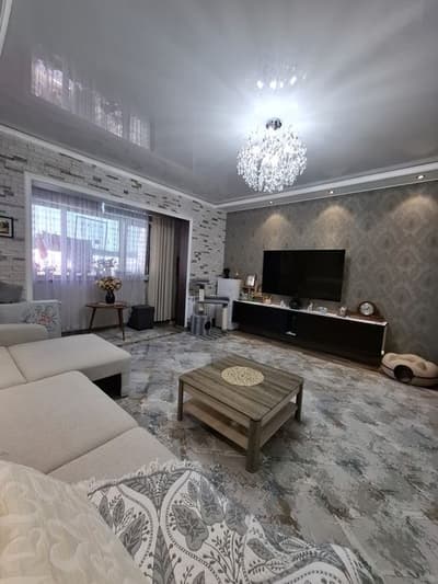 Мирзо-Улугбекский район. Буз базар. Метро Буюк Ипак йули 2/9/9